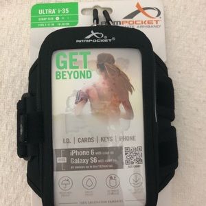 NWT iPhone armband